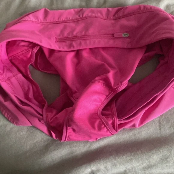 Lululemon shorts size 8 - Picture 6 of 7